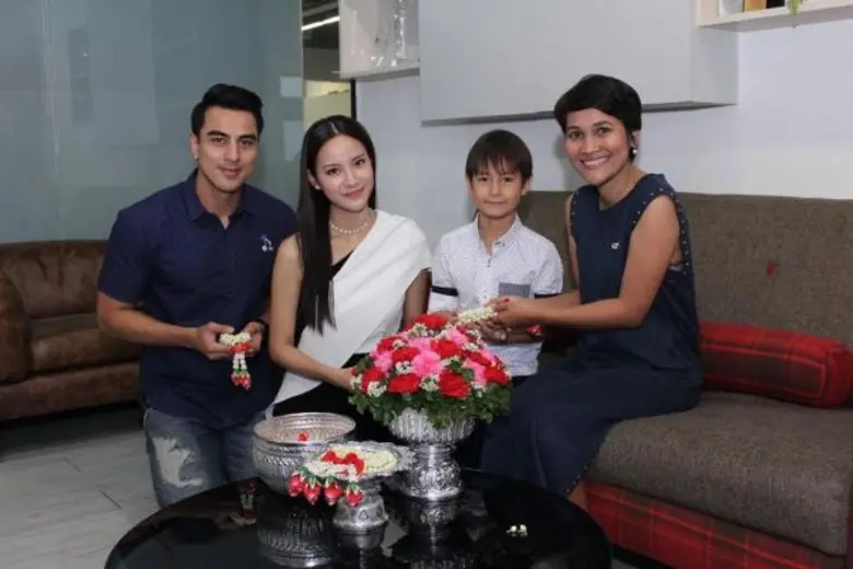 เนื่องใน เทศกาลสงกรานต์ ประจำปี 2560 ฝ่าย...