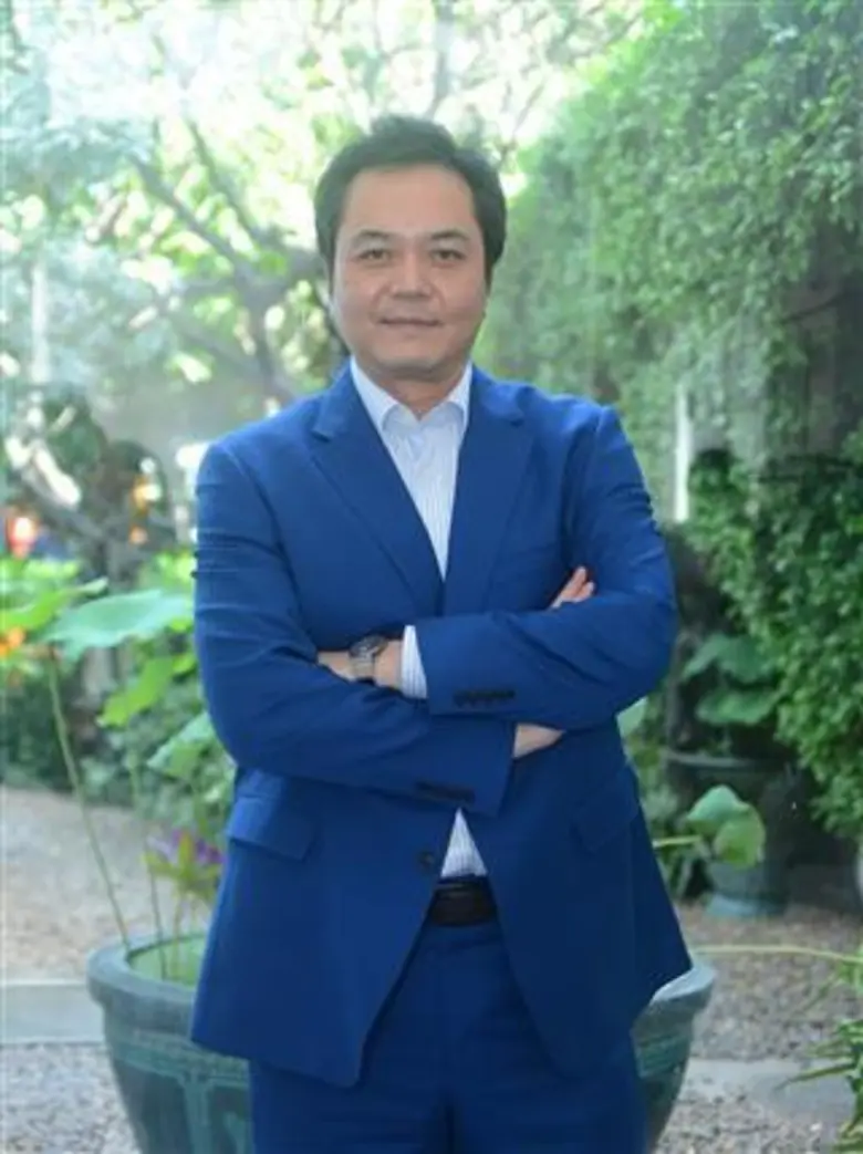 นายธรรมรัตน์ โชควัฒนา กรรมการผู้อำนวยการ ...