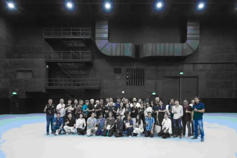 นายภูมิชาย วัชรพงศ์ ประธานเจ้าหน้าที่บริห...