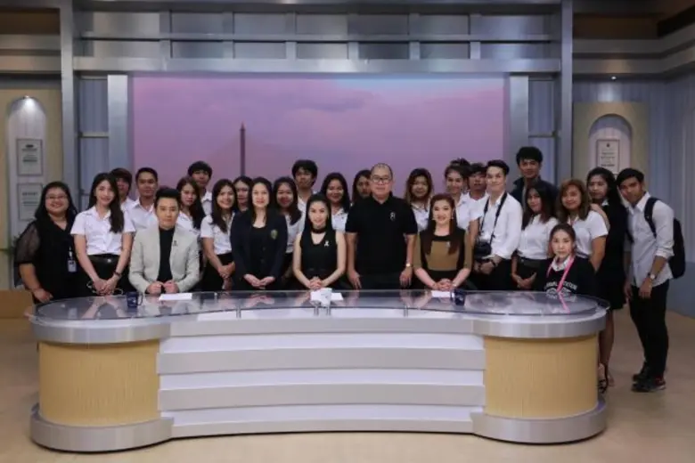 นายเกรียงไกร สิริกาญจนาวัฒน์ ผู้อำนวยการฝ...