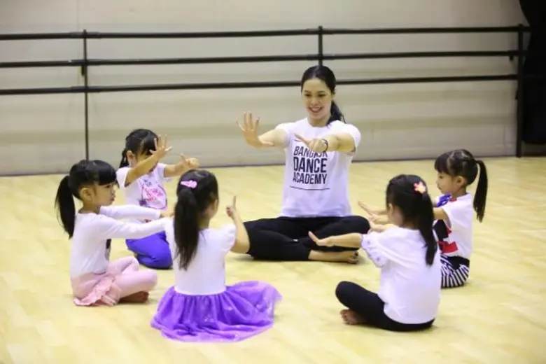 ปลุกจิตนาการลูกๆ เสริมทักษะ สร้างสมาธิ ต้อนรับปิดเทอม เต้นให้เป็น เล่นให้สนุก ไม่หยุดสร้างสรรค์ กับสถาบันบางกอกแดนซ์