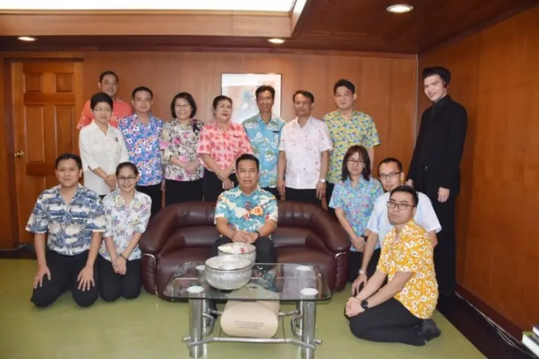 คุณสันต์ บุญบรรลุ ผู้อำนวยการฝ่ายขายและกา...