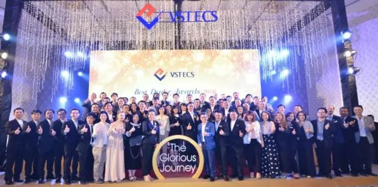 นายสมศักดิ์ เพ็ชรทวีพรเดช ประธานบริหาร บร...