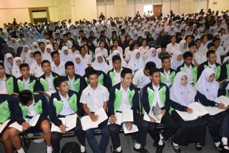 สวนกุหลาบนนท์ฯ สานฝันนักกีฬา 5 จังหวัดชายแดนใต้ จัดการแข่งขันกีฬานานาชนิด มุ่งเน้นนโยบายเปิดกว้างด้านการศึกษา