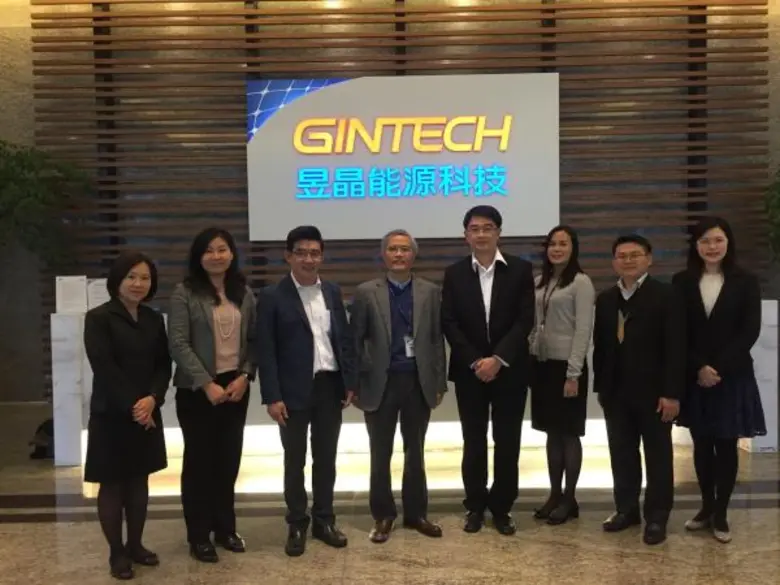 นายวัลลภ ว่องจิตต์วุฒิไกร (ที่ 4 จากขวา) ...