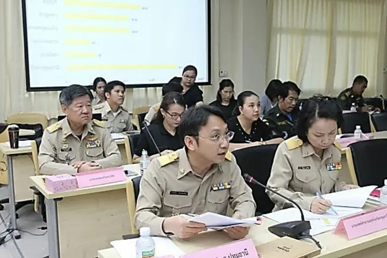 ปภ. โดย ศูนย์ ปภ.เขต 1 ปทุมธานี ร่วมประชุมคณะกรรมการศูนย์ปฏิบัติการป้องกันและลดอุบัติเหตุทางถนน ช่วงเทศกาลสงกรานต์ ปี 2560 จังหวัดปทุมธานี