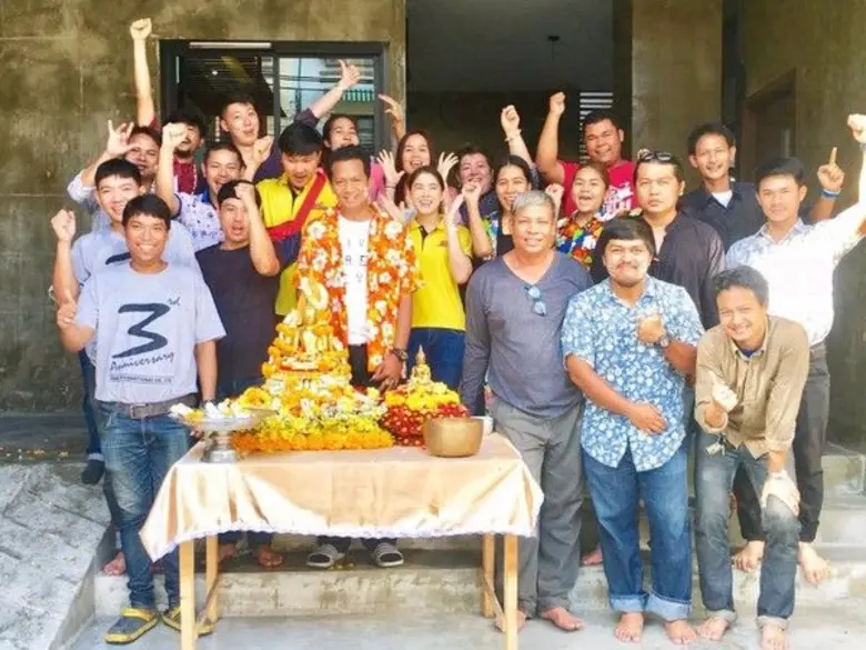 นายโชคชัย สงสม กรรมการผู้จัดการบริษัท ซีเ...