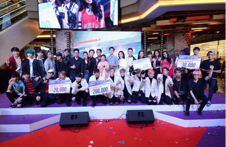 คุณลิซ่า ตัน ประธานฝ่ายการตลาดและผลิตภัณฑ...