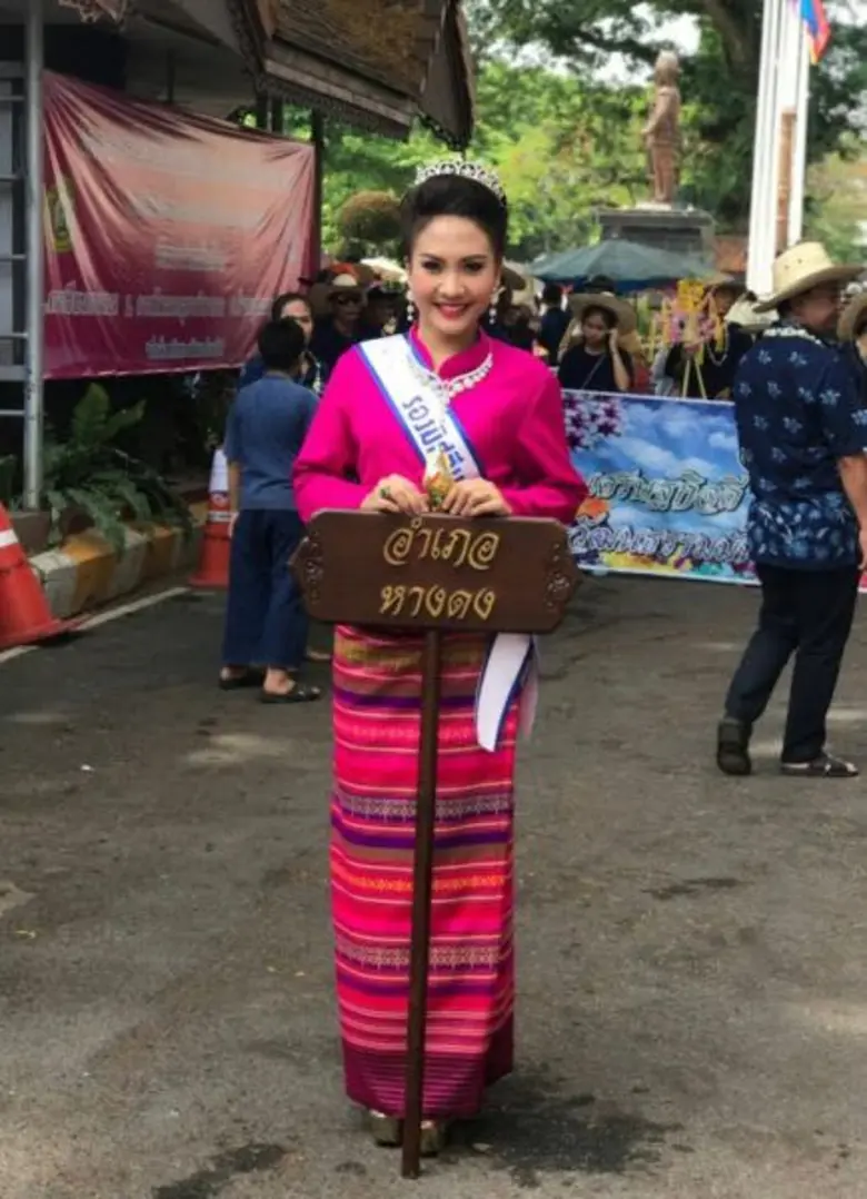 เก็บตกภาพสวยๆ จากสงกรานต์ที่ผ่านมาของสาวเ...