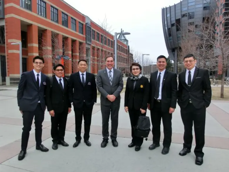 วันศุกร์ที่ 7 เมษายน พ.ศ.2560 พลเรือตรี ป...