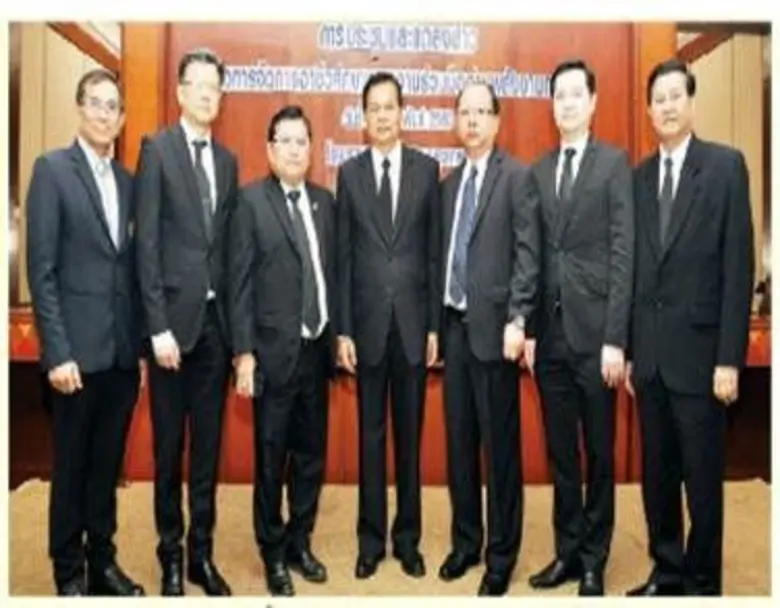 วีระศักดิ์ วงษ์สมบัติ นายกสภามหาวิทยาลัยเ...