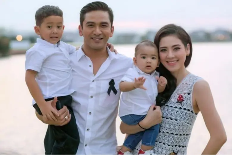 หลังจากที่เก็บเนื้อเก็บตัวภรรยาอยู่นาน หล...