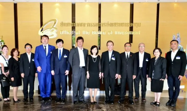 นางหิรัญญา สุจินัย เลขาธิการคณะกรรมการส่ง...