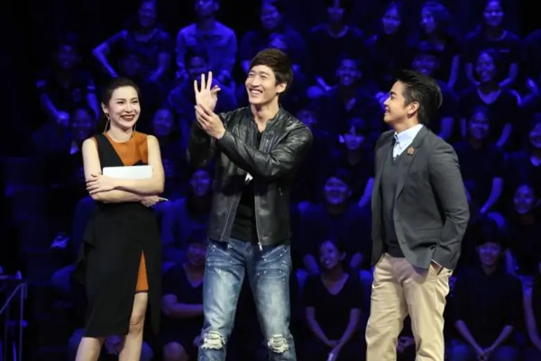 รายการ "The Love Machine วงล้อ...ลุ้นรัก"...