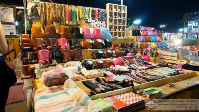 ช้อปสุดฟิน ชิมสุดมันส์ ชิลสุดพลัง ตลาดนัดมะลิเลียบด่วนเมืองทอง แหล่งรวมร้านอาหาร สินค้าแฟชั่นกว่า 1,000 ร้าน