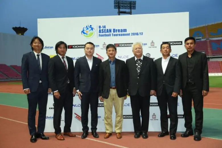 นายนเรศ วิทยาวรากรณ์ รองประธานบริษัท ไทยยินตัน จำกั...