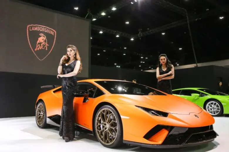 นิช คาร์ กรุ๊ป เปิดตัว 2 ซูเปอร์คาร์รุ่นล่าสุดของโลก “แลมโบร์กินี ฮูราคาน เพอร์ฟอร์แมนเต” และ “แมคลาเรน 720เอส” พลิกโฉมวงการมอเตอร์สปอร์ตในเมืองไทย