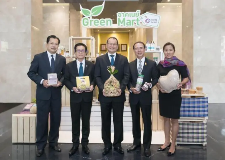 นายโชติพัฒน์ พีชานนท์ ประธานกรรมการบริหาร...