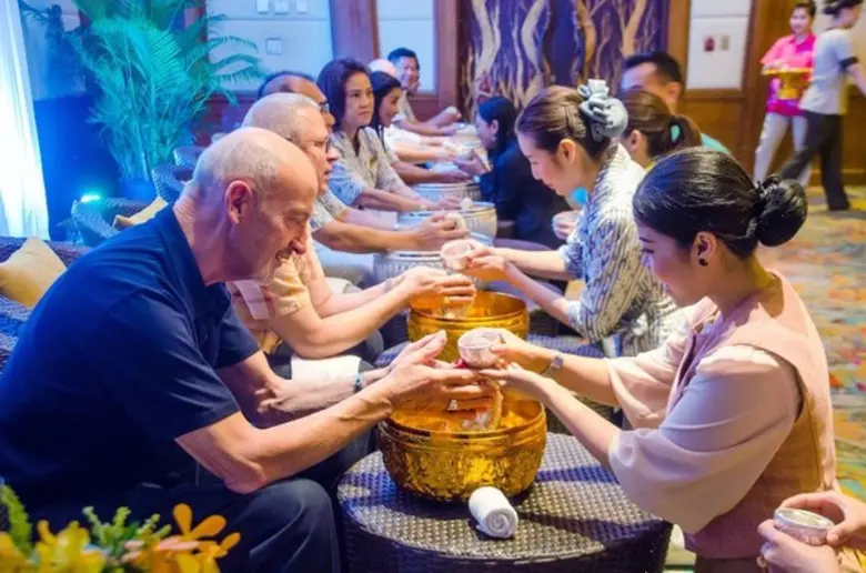 โรงแรม เซ็นทาราแกรนด์มิราจบีชรีสอร์ท พัทย...