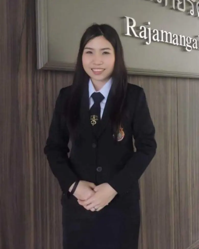 ก่อนอื่นต้องขอแสดงความยินดีกับ "ป้อป" นาง...