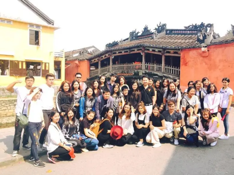 ดร.ธาวิษ ถนอมจิตศ์ ผู้ช่วยคณบดีวิทยาลัยกา...