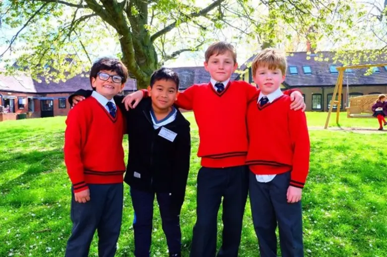 ดร.วีระชัย เตชะวิจิตร์ ประธานบริหารและผู้...