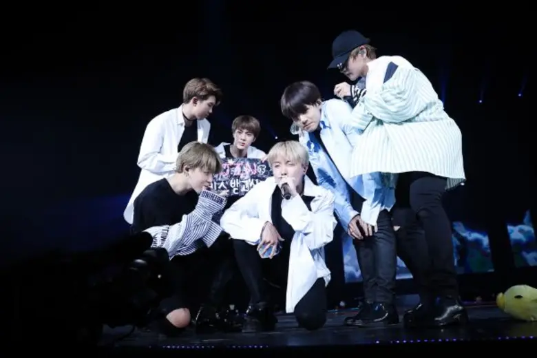 อากาศเมืองไทยว่าร้อนแล้ว ก็ยังต้องยอมแพ้ใ...