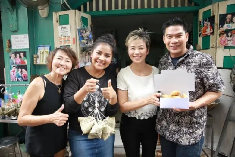 ทีวีไกด์: รายการ “ตลกแหลก” “ตั๊ก-นุ้ย” ตะลุยกินของอร่อยย่าน “ตลาดน้อย” แวะชิมของอร่อยเจ้าดังทั้งคาวหวาน ในรายการ “ตลกแหลก”