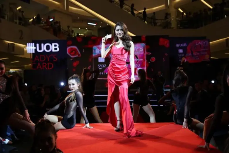 บัตรเครดิต “ยูโอบี เลดี้ มาสเตอร์การ์ด แพลทินัม” ใหม่ คว้านางเอกดัง “มิว นิษฐา” เป็นแบรนด์แอมบาสเดอร์คนแรก สะท้อนคอนเซปต์ THE MEN don’t GET IT ตอบโจทย์ทุกไลฟ์สไตล์และประสบการณ์ของผู้หญิงในบัตรเดียว