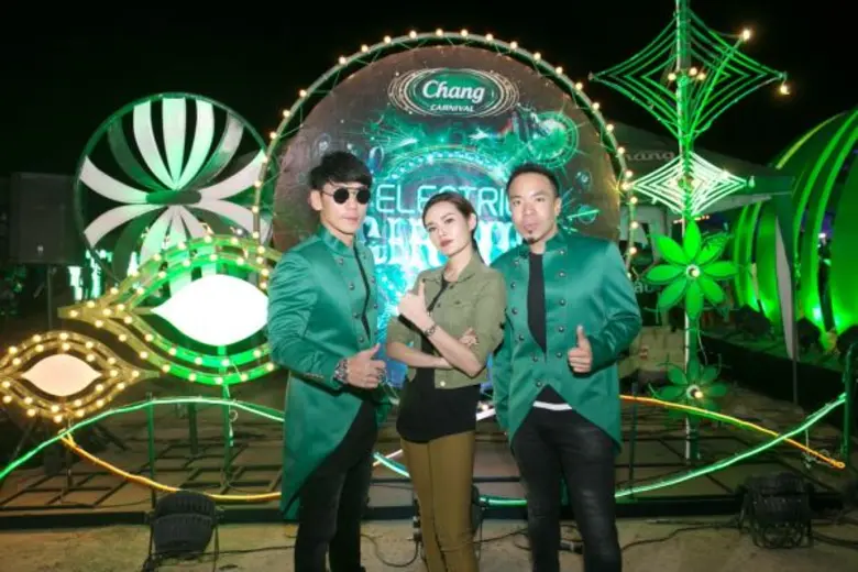 กิจกรรม ช้าง คาร์นิวัล อิเล็กทริก เซอร์คั...