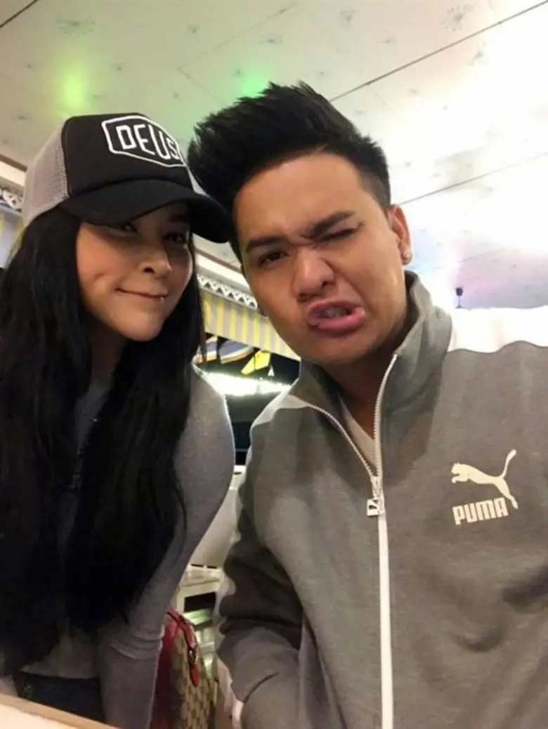 “ใหม่ สุคนธวา” โลกเป็นสีชมพู  ปลูกต้นรัก “ดีเจ.ต้น” ถูกใจที่เป็นคนรักครอบครัว