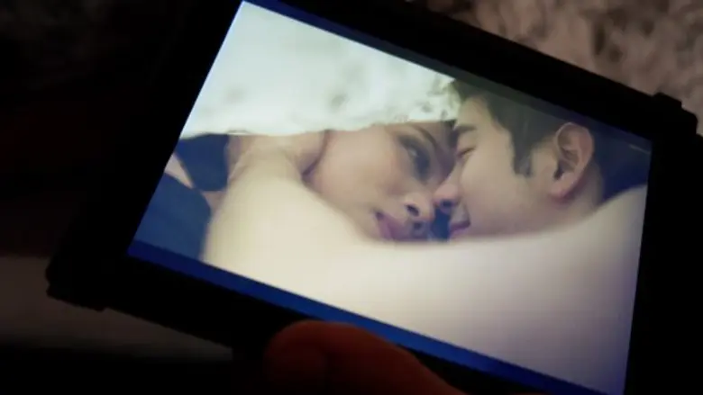 เปิดโอกาสให้แฟนเพลงได้แชร์ประสบการณ์ความร...