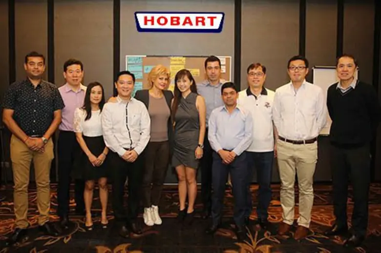 นายวิวัฒน์ วงศ์พิวัฒน์ ผู้จัดการทั่วไป โฮ...