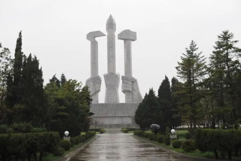 “วรรณสิงห์” พาทัวร์บ้านเกิดของท่านผู้นำ “เกาหลีเหนือ” ติดตามได้ใน “เถื่อน ทราเวล” เสาร์ที่ 29 เมษายน นี้