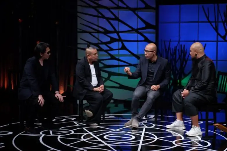 รายการ "นั่งติดผี The Shock on TV" วันอัง...