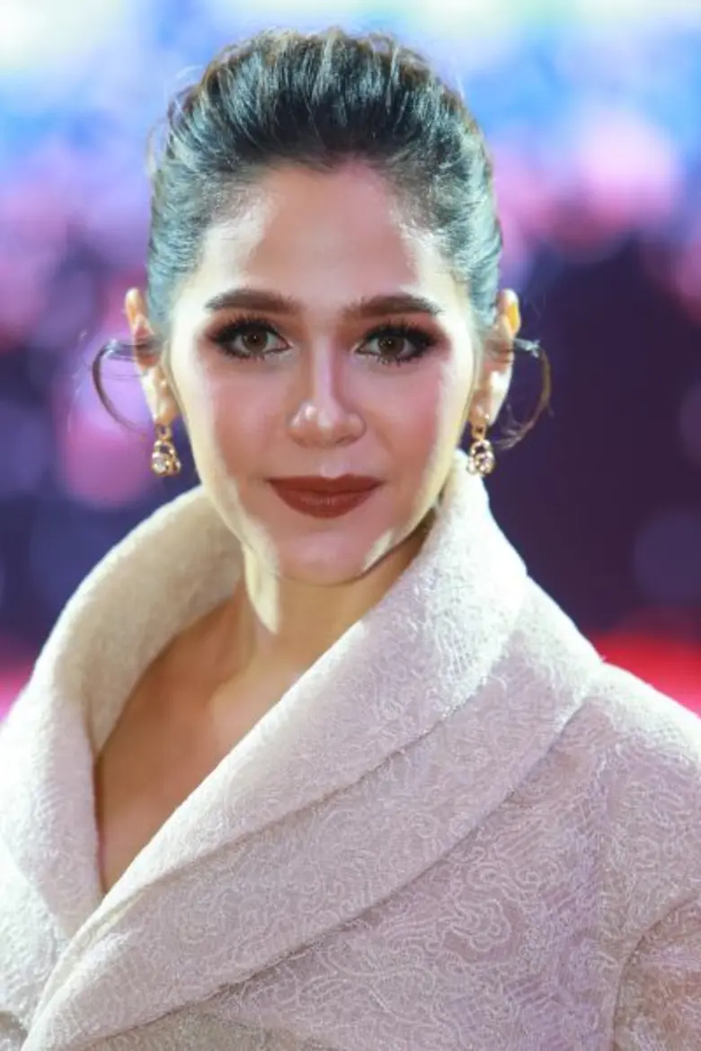 ส่องแฟชั่น โททัล ลุค สุดปังของ “ชมพู่-อารยา” อวดโฉมเป็นน้ำจิ้ม ก่อนเดินพรมแดงคานส์เป็นปีที่ 5