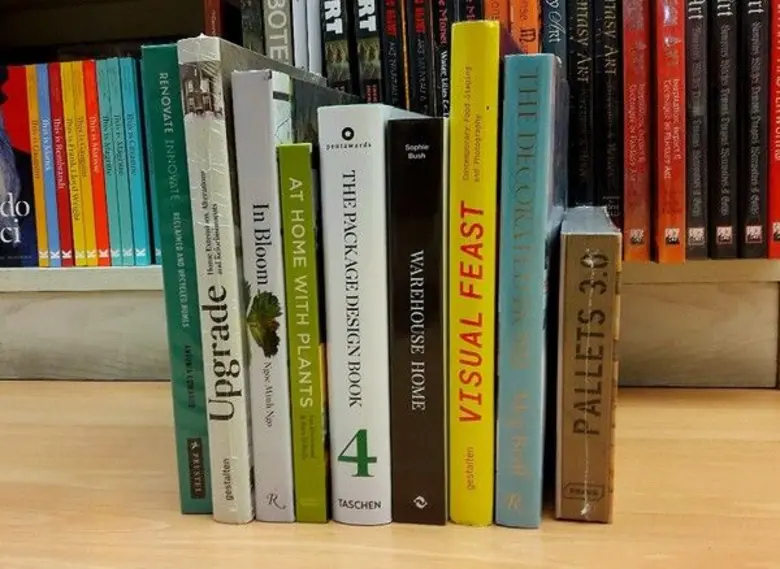 ช่วงนี้เอเซียบุ๊คสจัดโปรโมชั่น Living wit...