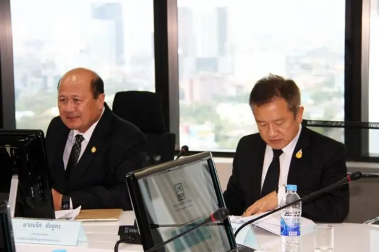 นายนริศ ชัยสูตร ประธานกรรมการ บรรษัทประกั...