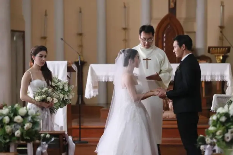 มาถึงตอนสุดท้ายความรักของ วุ้นเส้น, พอลล่...