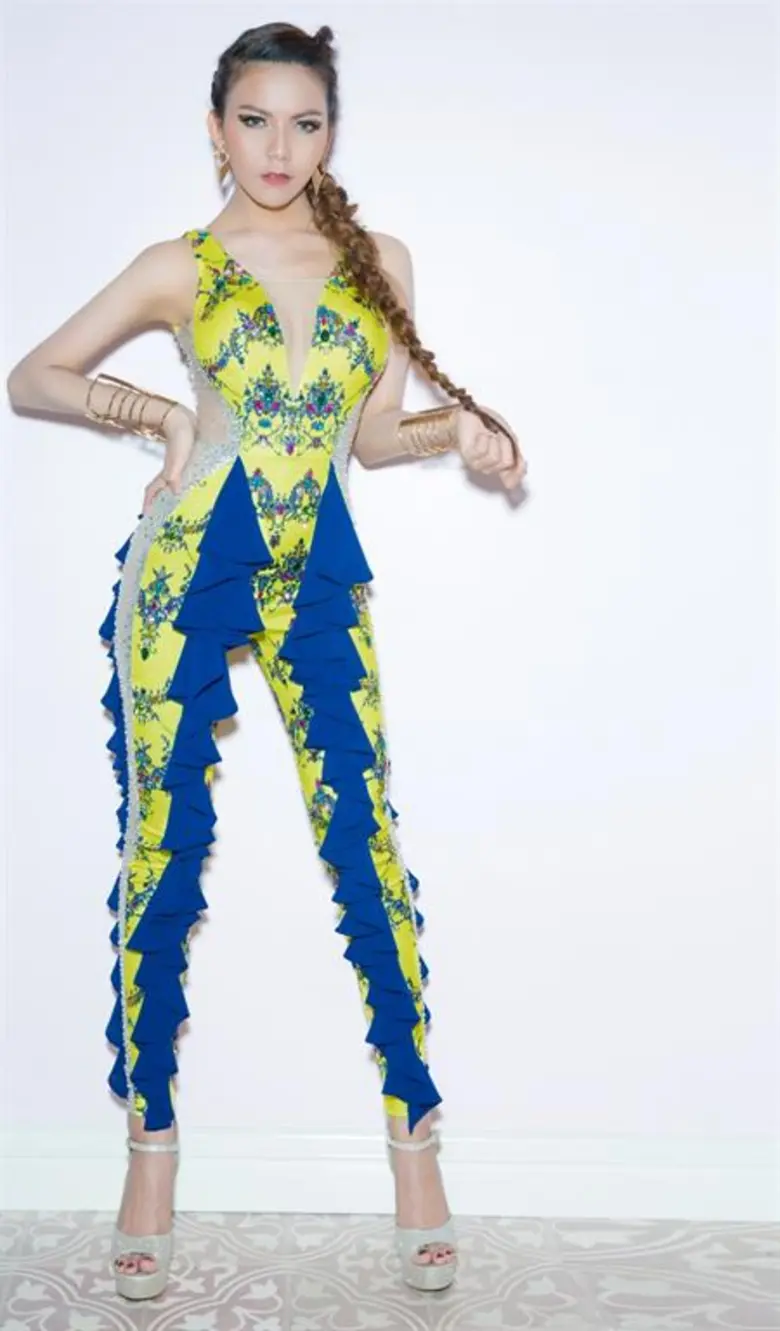 2 สาว จ๊ะ-กระแต ให้กำลังใจผู้ใช้แรงงาน