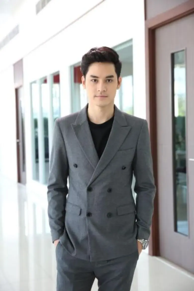 โตเป็นหนุ่มเต็มตัวจนสาวๆ กรี๊ดหนักมากให้ก...