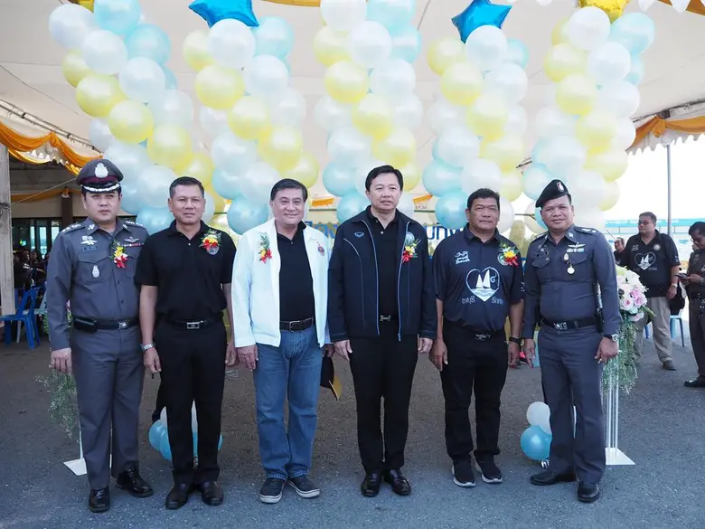 นาวาอากาศเอก วีระยุทธ ดิษยะศริน นายกสมาคม...