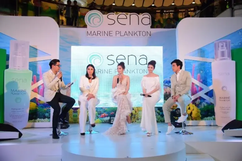 “เซน่า มารีน แพลงก์ตอน” เปิดตัว 2 พรีเซ็นเตอร์ “วุ้นเส้น วิริฒิภา และ โบว์ แวนด้า” พร้อมเคล็ดลับความอ่อนเยาว์ให้กับผิว