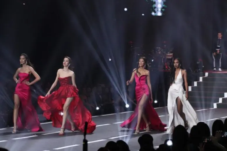 เมย์เบลลีน นิวยอร์ก ผู้สนับสนุนหลักรายการ THE FACE ยินดีกับเกรซ ณัฐธยาน์ บุญชมไพศาล ผู้ชนะซีซั่น 3 ได้เป็น THE FACE OF MAYBELLINE พร้อมบินลัดฟ้าไปนิวยอร์กแฟชั่นวีค