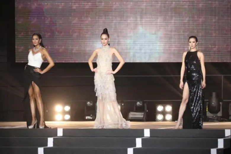 เมย์เบลลีน นิวยอร์ก ผู้สนับสนุนหลักรายการ THE FACE ยินดีกับเกรซ ณัฐธยาน์ บุญชมไพศาล ผู้ชนะซีซั่น 3 ได้เป็น THE FACE OF MAYBELLINE พร้อมบินลัดฟ้าไปนิวยอร์กแฟชั่นวีค