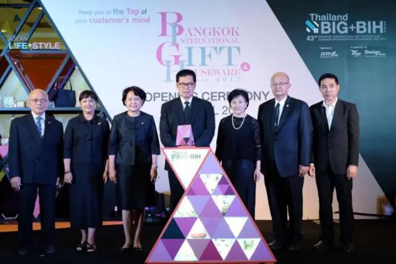 นางมาลี โชคล้ำเลิศ อธิบดีกรมส่งเสริมการค้...