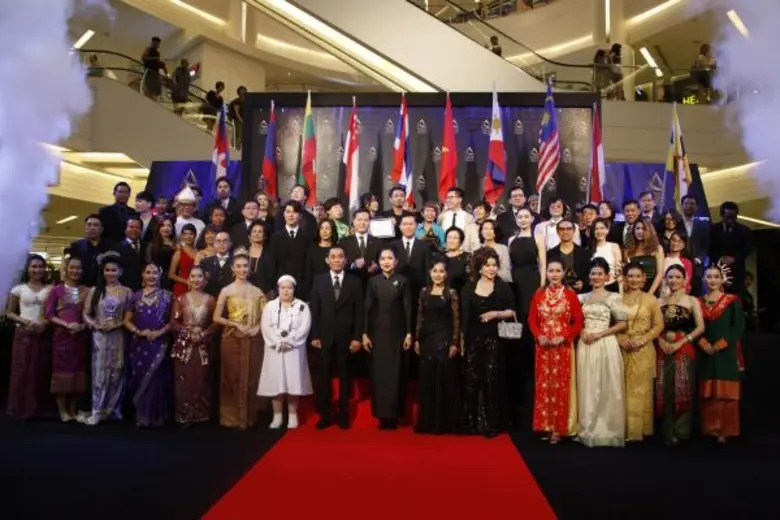 วันที่ 1 พฤษภาคม 2560 เวลา 18.30 น. นายกฤ...