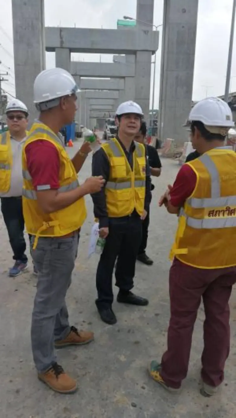 สภาวิศวกรตั้งประเด็นการถล่มของเครนก่อสร้างโครงสร้างรถไฟฟ้าสายสีแดง และเตรียมเรียกสอบจรรยาบรรณวิศวกรที่เกี่ยวข้อง