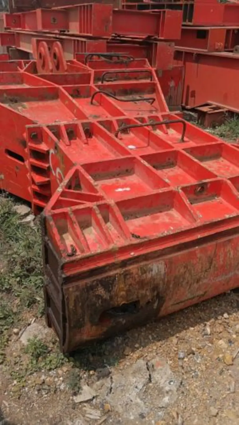 สภาวิศวกรตั้งประเด็นการถล่มของเครนก่อสร้างโครงสร้างรถไฟฟ้าสายสีแดง และเตรียมเรียกสอบจรรยาบรรณวิศวกรที่เกี่ยวข้อง