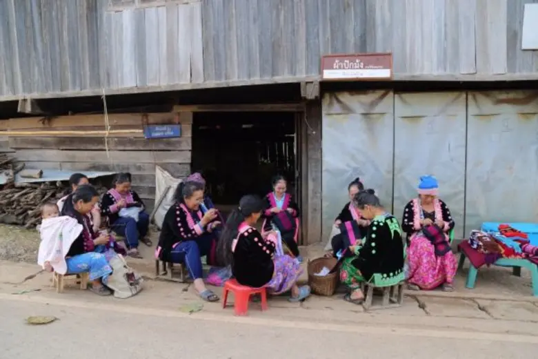 ราชบุรีโฮลดิ้ง ขับเคลื่อนบทบาทสตรี จ.น่าน ภายใต้โครงการ “ภุมรี พลังสตรี...พลังรักษ์สิ่งแวดล้อม”